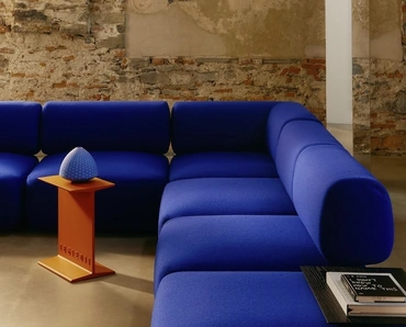 Tavolino Italia in metallo laccato di Desalto