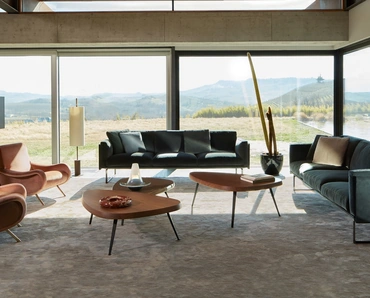 Tavolino Mexique con top in legno di Cassina