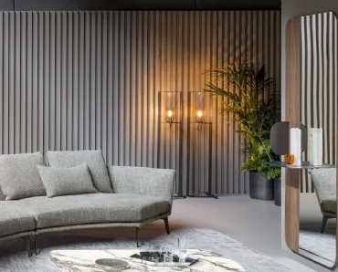 Specchio con inserto in legno e mensola in metallo Bla Bla Mirror di Bonaldo