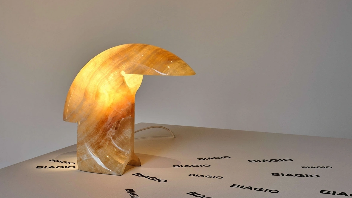 Lampada da tavolo Biagio Onyx edition di Flos