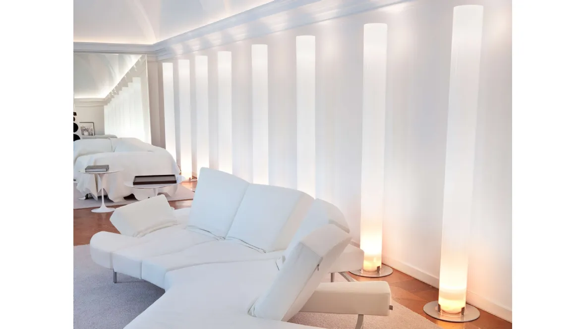 Lampada da terra in PMMA Stylos di Flos