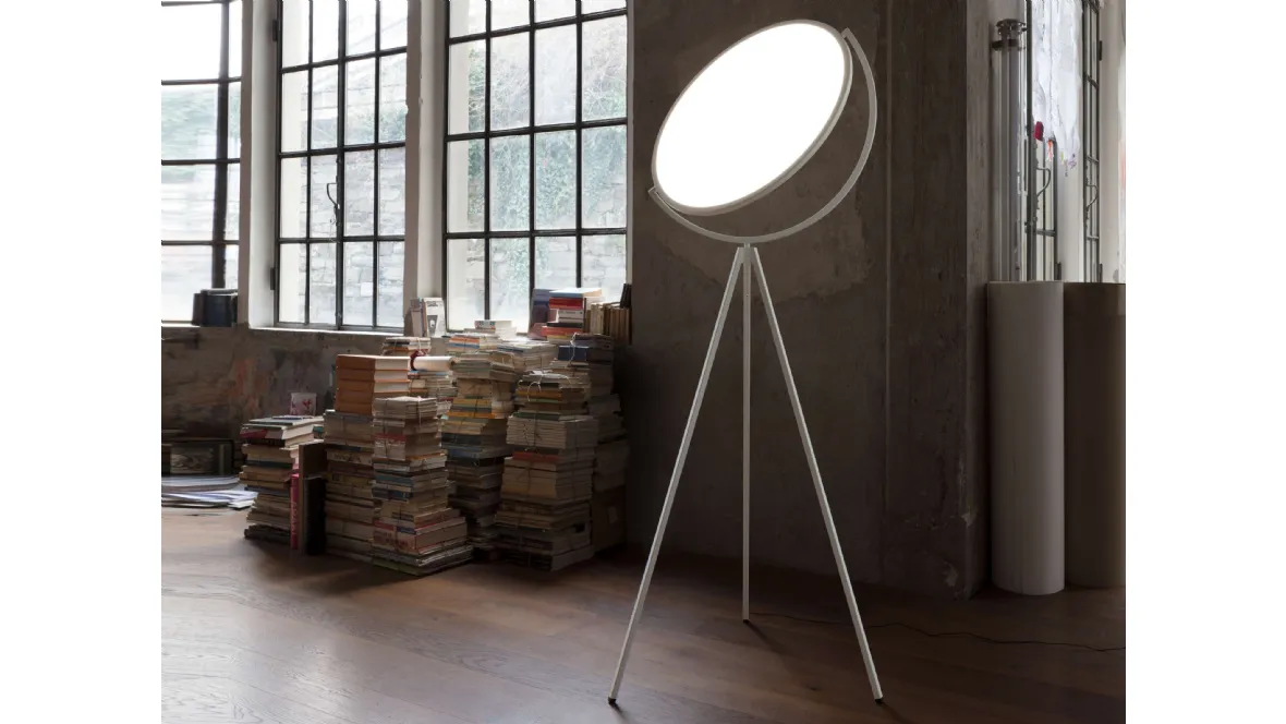 Lampada da terra Superloon di Flos