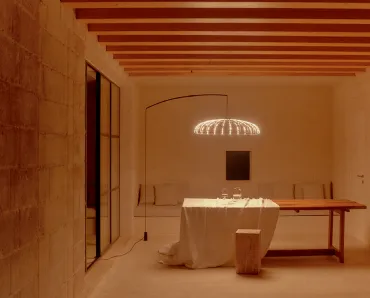 Lampada da terra Skynest Motion in tessuto intrecciato di Flos