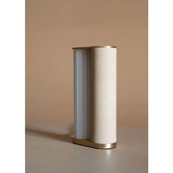 Lampada da tavolo Wave in metallo, pelle e vetro di Baxter