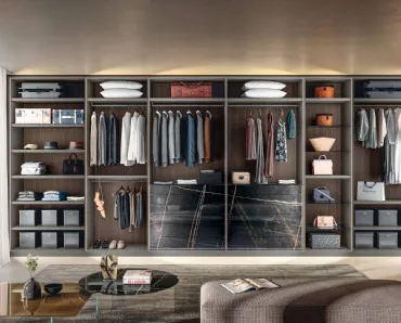 Cabina Armadio in laccato, vetro e nobilitato Outfit 1180 di Lago