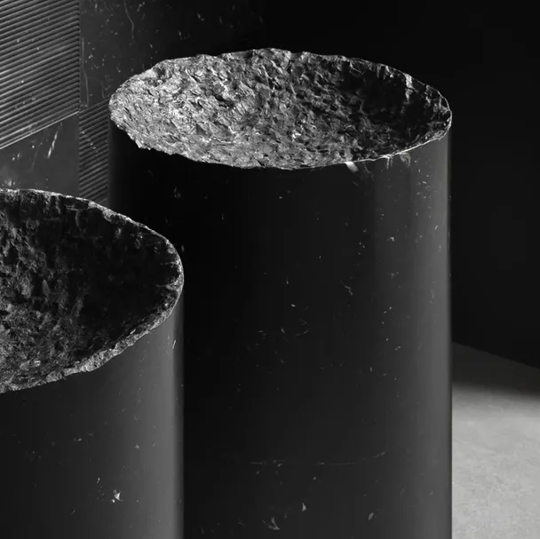 Lavabo Neolitico in pietra di Antoniolupi