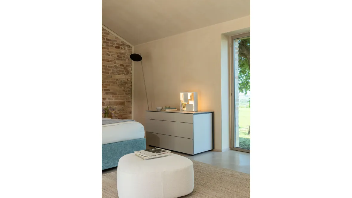 Comò in laccato opaco Juta di Flou