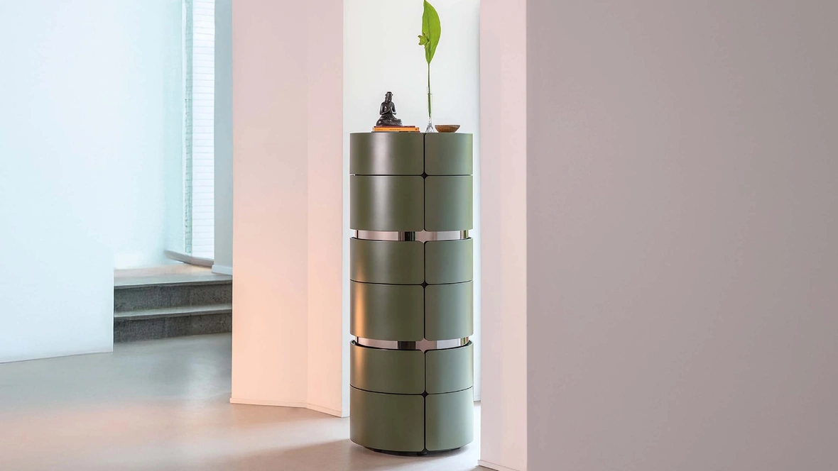 Cassettiera Toshi rivestita in pelle di Flou