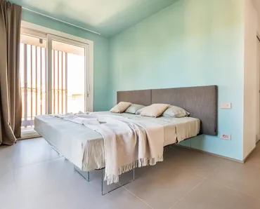 Letto Air 1507 con testiera in tessuto imbottito di Lago