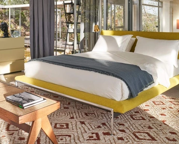 Letto in tessuto imbottito Esosoft di Cassina