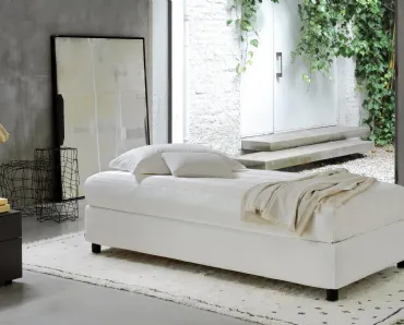 Letto singolo in tessuto con contenitore Sommier di Flou