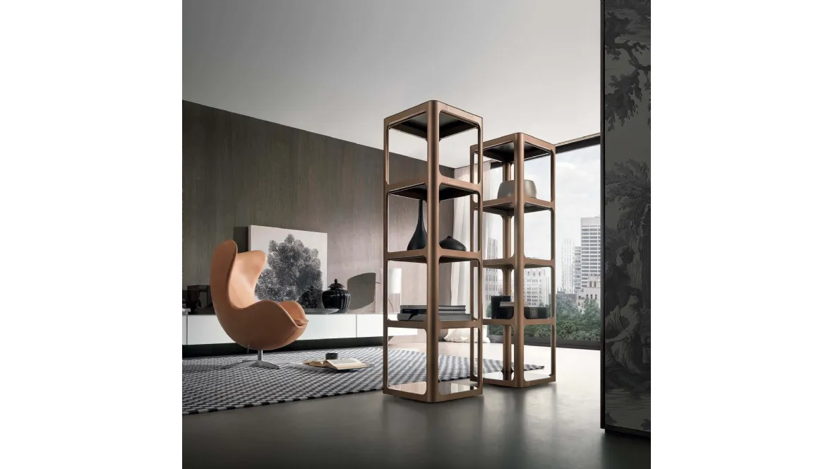 Libreria divisoria Sixty in alluminio laccato con ripiani in vetro di Rimadesio