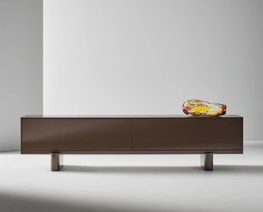 Madia Blocco Sideboard in legno laccato di Bonaldo