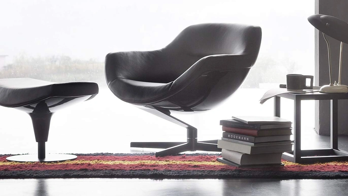 Poltrona con base girevole Auckland di Cassina