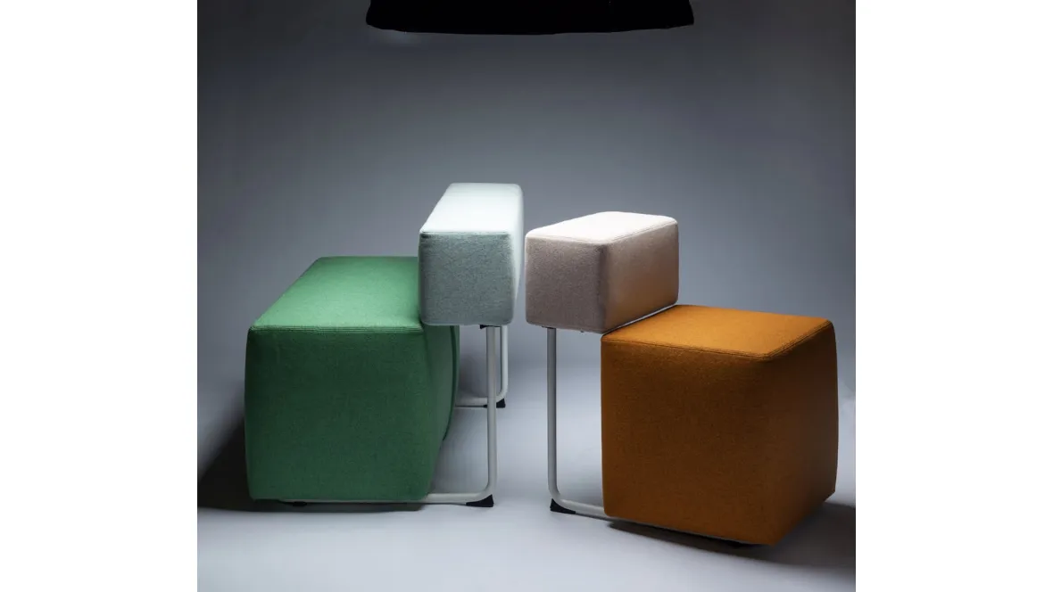 Poltroncina di design dalle forme squadrate in tessuto Square di Moroso