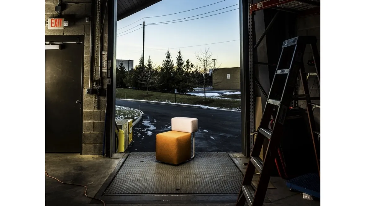 Poltroncina di design dalle forme squadrate in tessuto Square di Moroso