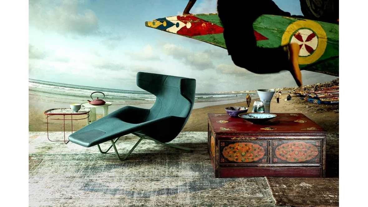 Chaise Longue in tessuto con poggiapiedi in pelle e struttura in acciaio Take a Line For a Walk di Moroso