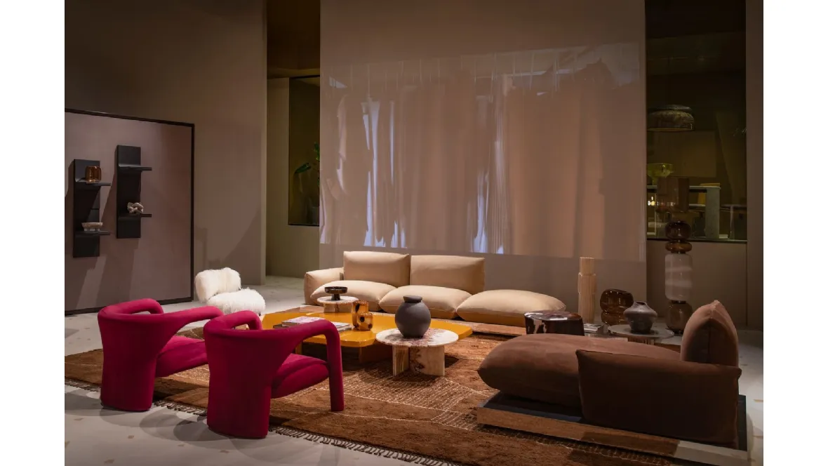 Divano lineare in pelle Aura di Baxter