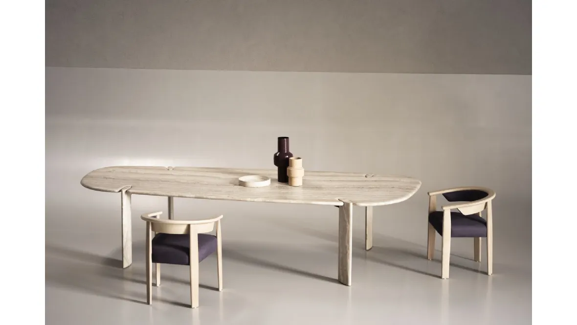 Sedia in legno con seduta imbottita Afra di Baxter