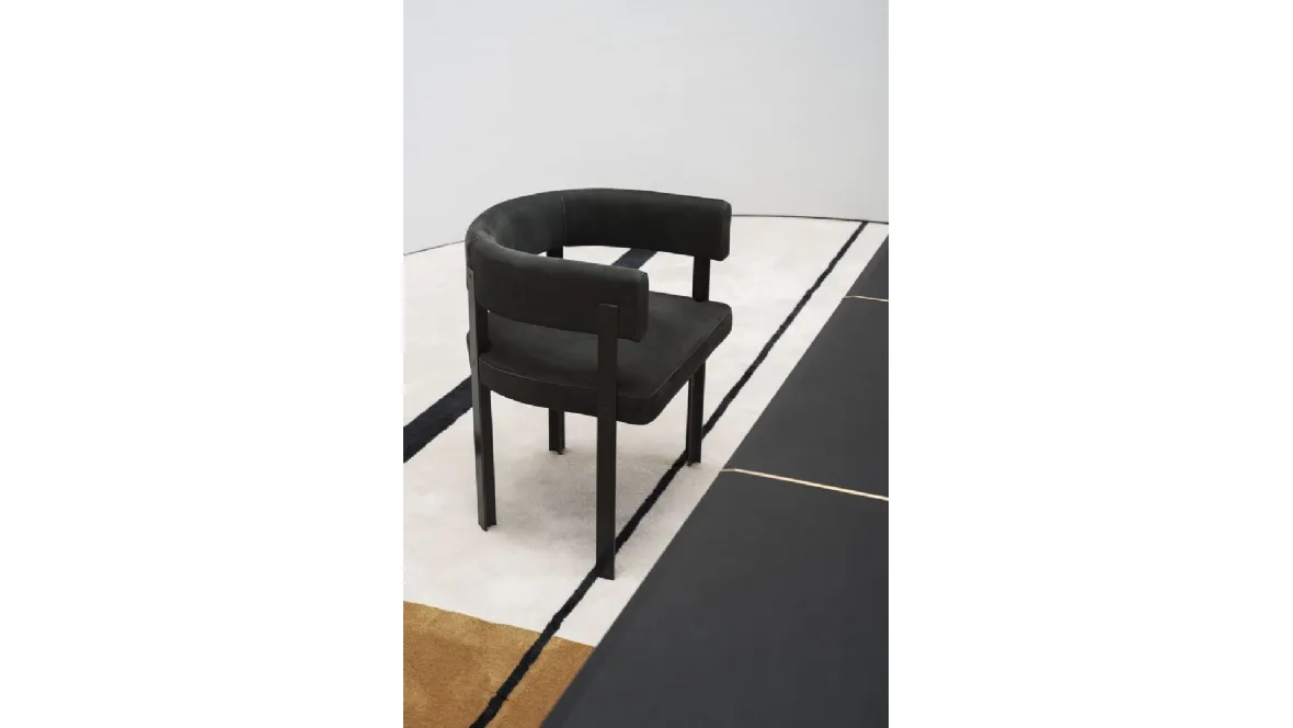 Sedia T Chair in pelle di Baxter