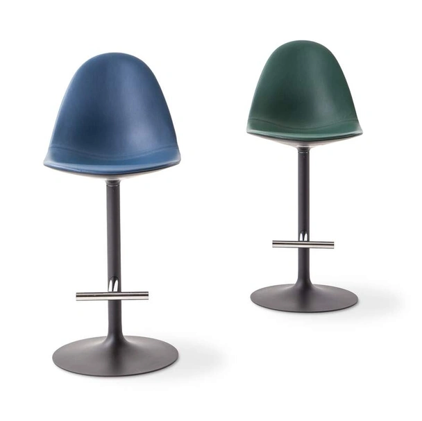 Sgabello Caprice Stool in pelle con struttura girevole in alluminio di Cassina
