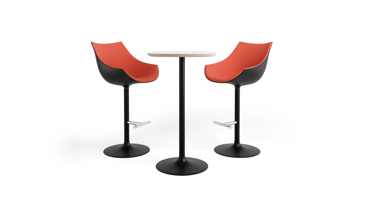 Sgabello Passion Stool con struttura girevole a tulipano in alluminio e seduta in tessuto di Cassina