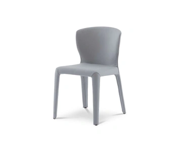 Sedia di design rivestita in tessuto Hola 369 di Cassina