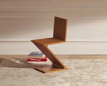 Sedia di design Zig Zag in massello di ciliegio americano di Cassina
