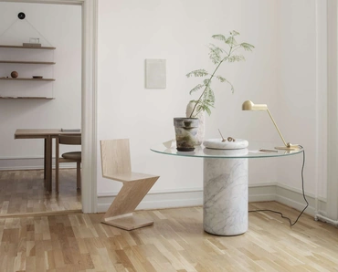Tavolo Castore in vetro e marmo di Cassina