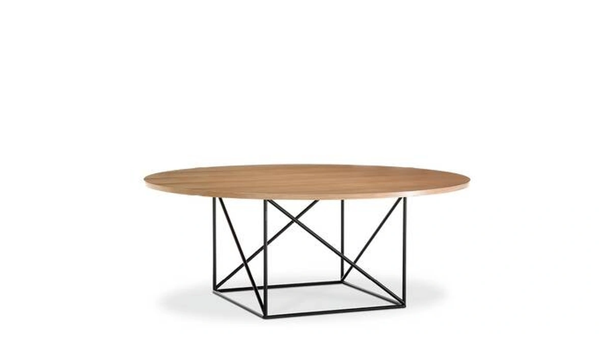 Tavolo LC15 Table de Conférence in legno di rovere massello con base in acciaio di Cassina