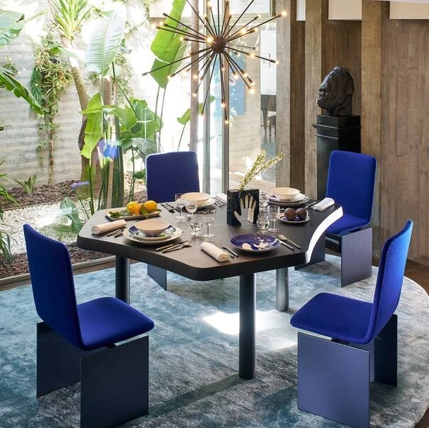 Tavolo irregolare Montparnasse di Cassina