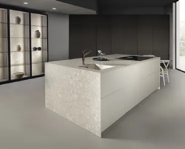 Cucina Design lineare in laccato opaco e laminato effetto pietra Arena 04 di Maistri