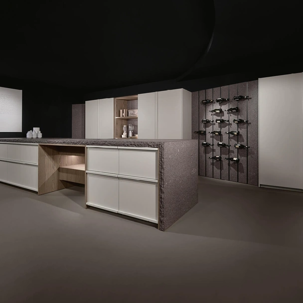 Cucina Design Arena Mass + K table con penisola di Maistri