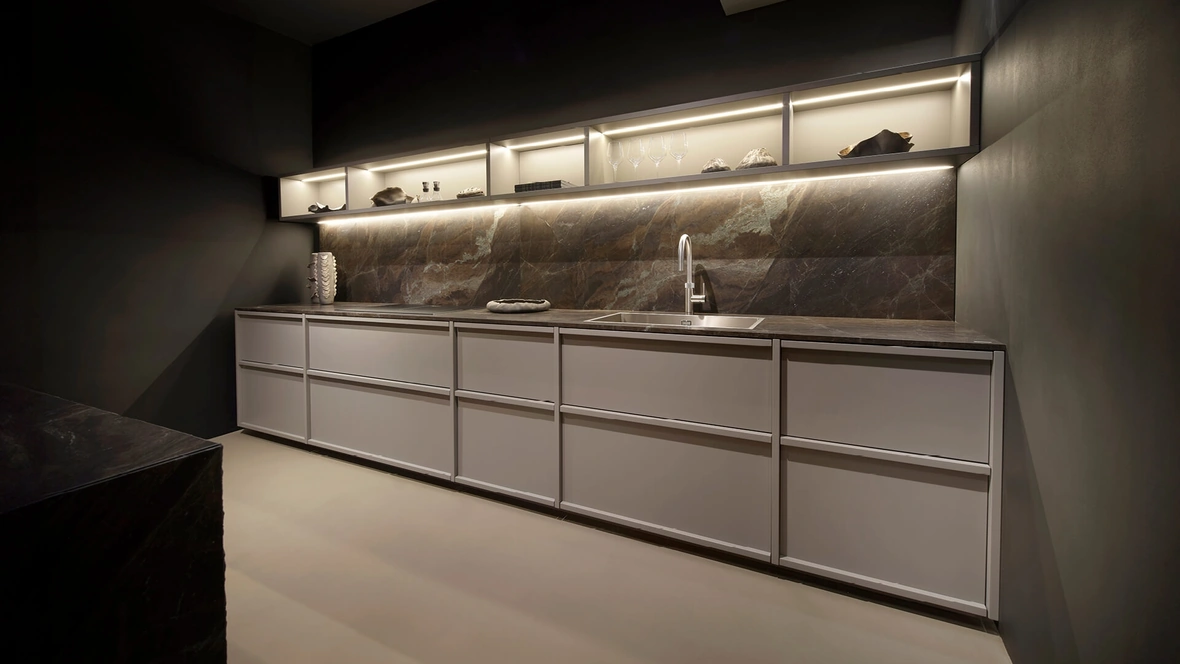 Cucina Design lineare Arena Mass in laccato di Maistri