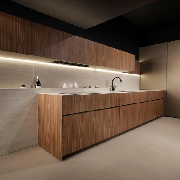 Cucina Design Giza in noce striato di Maistri