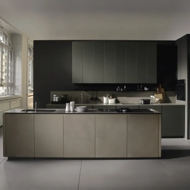Cucina Design lineare in laccato verde opaco e finitura cemento Viva 03 di Maistri