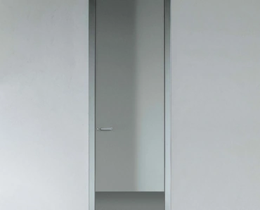 Porta per interni Link+ in vetro grigio cenere con telaio in alluminio di Rimadesio