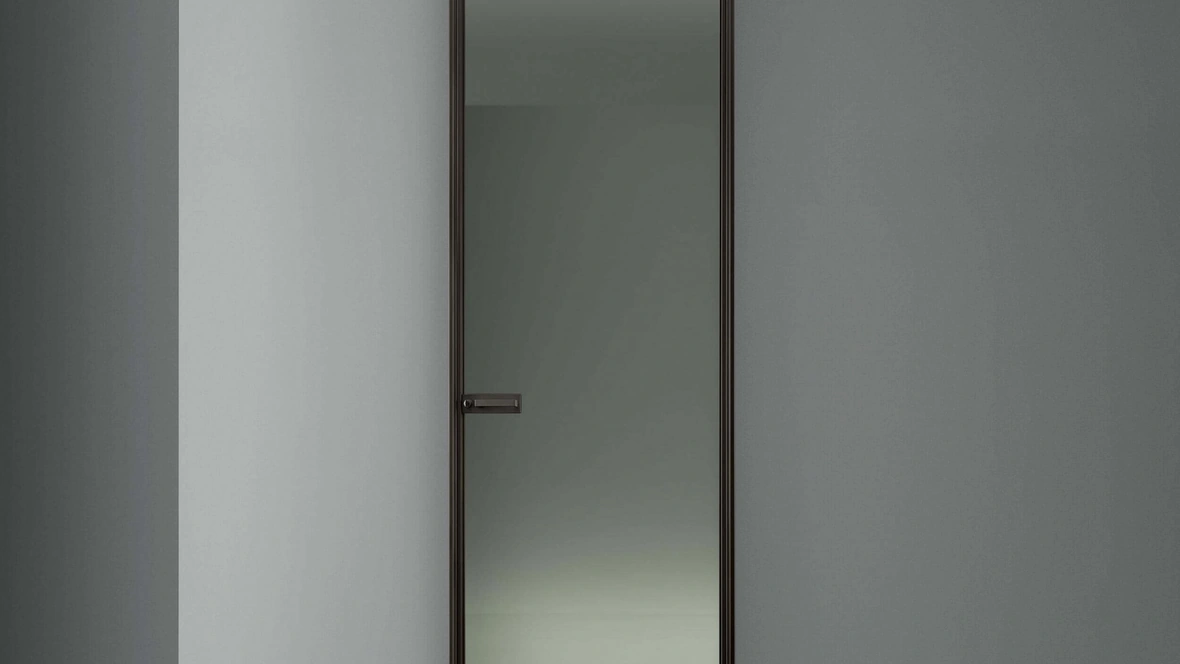 Porta per interni battente in vetro grigio con struttura in alluminio Spin di Rimadesio